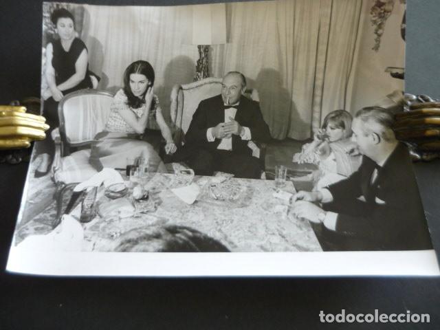 Fotograf&iacute;a antigua: NATALIA FIGUEROA ESCRITORA CON MARISOL ACTRIZ ANTIGUA FOTOGRAFIA ORIGINAL 18 X 24 CM