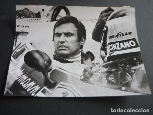 Fotografia antica: CARLOS REUTEMANN CORREDOR AUTOMOVILISMO ANTIGUA FOTOGRAFIA ORIGINAL 18 X 24 CM