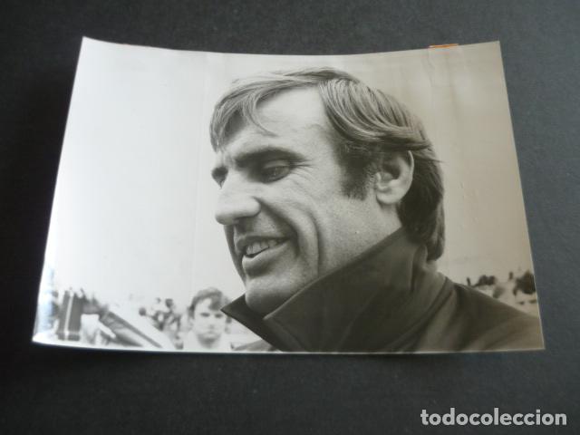 Fotografia antiga: CARLOS REUTEMANN CORREDOR AUTOMOVILISMO ANTIGUA FOTOGRAFIA ORIGINAL 13 X 18 CM
