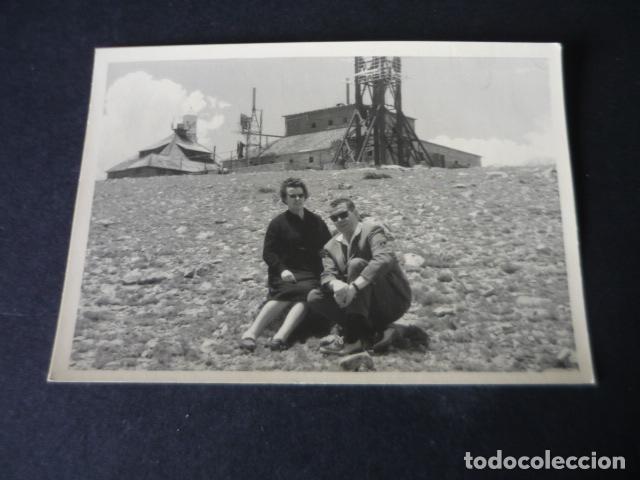 Alte Fotografie: PUERTO DE NAVACERRADA MADRID LA BOLA DEL MUNDO ANTIGUA FOTOGRAFIA 7,5 X 10,5 CM