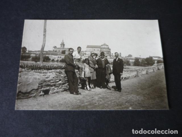 Antique Photography: TALAVERA DE LA REINA TOLEDO GRUPO EN EL PUENTE A&Ntilde;OS 20 ANTIGUA FOTOGRAFIA 5,5 X 8,5 CM