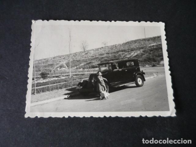 Fotografia antiga: MADRID NI&Ntilde;A EN AUTOMOVIL COCHE ANTIGUA FOTOGRAFIA 6 X 8,5 CM