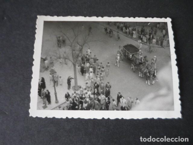 Fotografia antiga: MADRID CARROZA EN CALLE ANTIGUA FOTOGRAFIA 6,5 X 9 CM