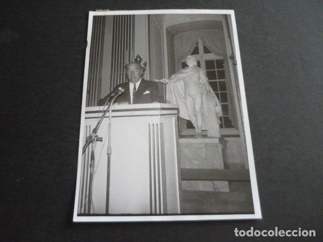 Antique Photography: PABLO NERUDA ESCRITOR EN ESTOCOLMO ANTIGUA FOTOGRAFIA 13 X 18 CM