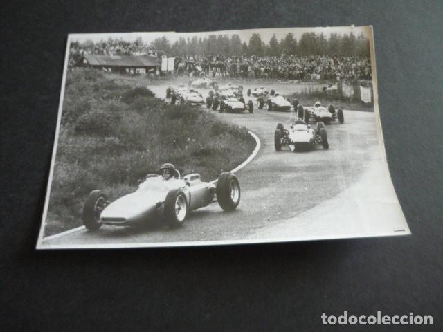 Fotografia antica: GRAN PREMIO DE ALEMANIA 1962 RALLYE AUTOMOVILISMO ANTIGUA FOTOGRAFIA ORIGINAL 13 X 18 CM