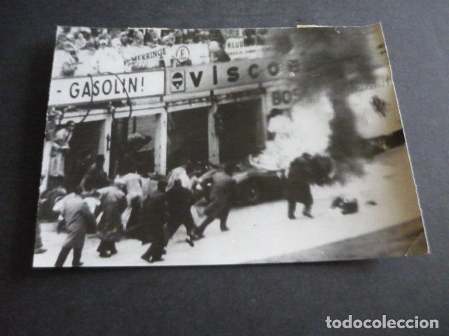 Fotograf&iacute;a antigua: NURBURGRING FERRARI INCENDIADO CIRCUITO AUTOMOVILISMO ANTIGUA FOTOGRAFIA ORIGINAL 12 X 18 CM