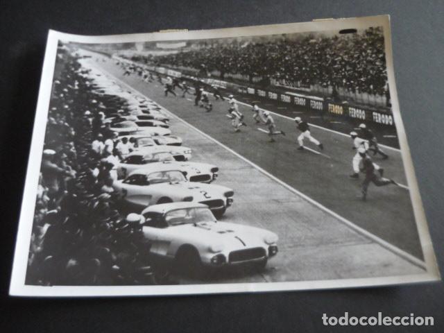 Fotografia antica: LAS 24 HORAS DE LE MANS CIRCUITO AUTOMOVILISMO ANTIGUA FOTOGRAFIA ORIGINAL 18 X 24 CM