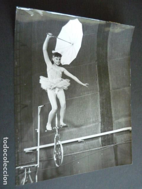 Alte Fotografie: MADRID RODAJE PELICULA EL FABULOSO MUNDO DEL CIRCO ANTIGUA FOTOGRAFIA ORIGINAL 20 X 25 CM