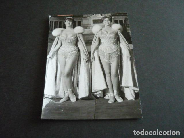 Photographie ancienne: CLAUDIA CARDINALE RODAJE PELICULA FABULOSO MUNDO DEL CIRCO ANTIGUA FOTOGRAFIA ORIGINAL 10 X 13 CM
