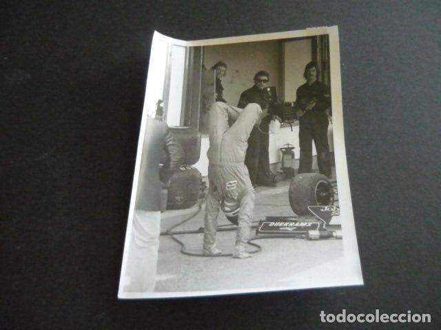 Fotograf&iacute;a antigua: JACKIE ICKX CORREDOR AUTOMOVILISMO ANTIGUA FOTOGRAFIA ORIGINAL 12 X 18 CM