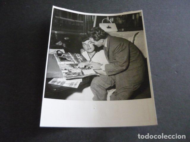 Antique Photography: ISABEL GARCIA SANCHA GANADORA CONCURSO UNA SEMANA CON GLORIA LASSO ANTIGUA FOTOGRAFIA 18 X 12 CM