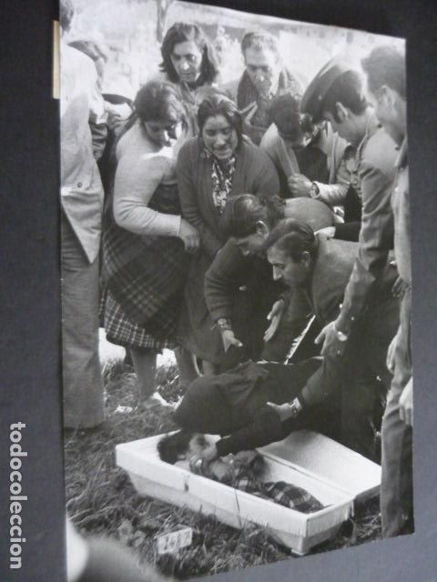 Alte Fotografie: BILBAO ENTIERRO DE NI&Ntilde;OS GITANOS AHOGADOS EN RIA DE AS&Uacute;A ANTIGUA FOTOGRAFIA 20 X 30 CM