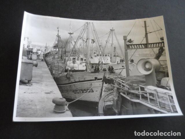 Fotografia antiga: LAS PALMAS DE GRAN CANARIA PUERTO PESQUERO ANTIGUA FOTOGRAFIA ORIGINAL 13 X 18 CM