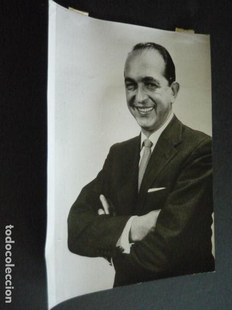 Fotografia antiga: PERCY FAITH DIRECTOR DE ORQUESTA ANTIGUA FOTOGRAFIA ORIGINAL 18 X 24 CM