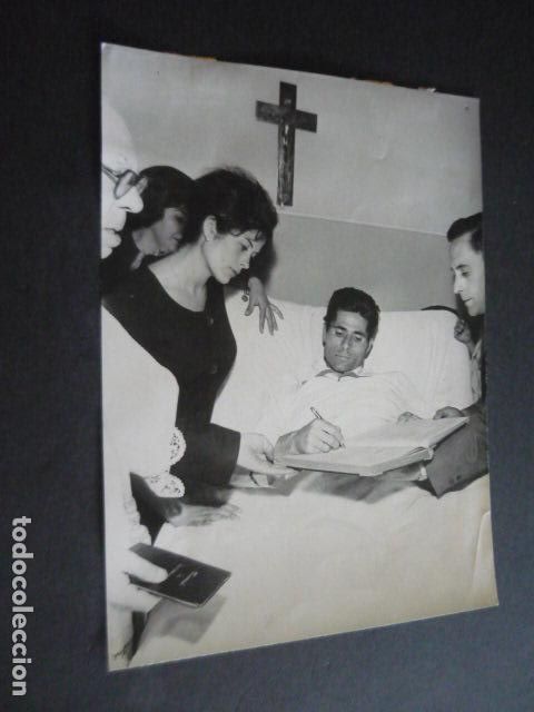Antique Photography: MADRID TORERO EMILIO OLIVA BODA IN ARTICULO MORTIS ANTIGUA FOTOGRAFIA ORIGINAL 18 X 24 CM