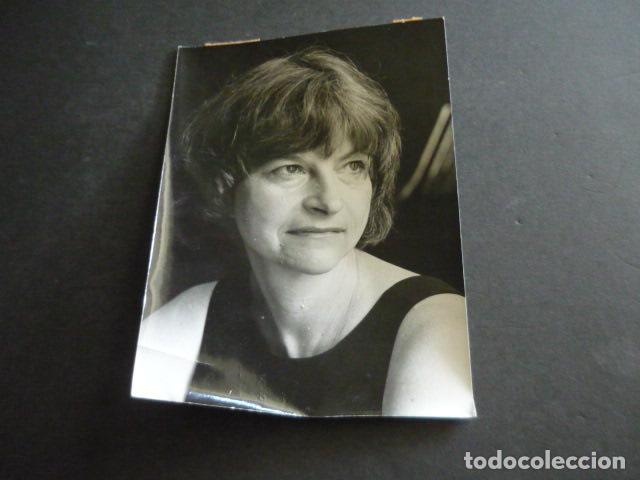 Fotografia antiga: ALISON LURIE ESCRITORA ANTIGUA FOTOGRAFIA ORIGINAL 18 X 12 CM