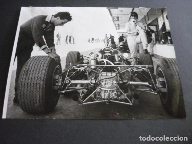Alte Fotografie: AUTOMOVIL LOTUS 49 FORMULA 1 AUTOMOVILISMO CARRERAS FOTOGRAFIA ORIGINAL 18 X 24 CM
