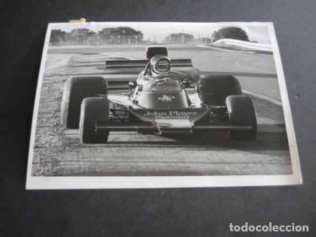 Alte Fotografie: AUTOMOVIL LOTUS JPS 9 FORMULA 1 AUTOMOVILISMO CARRERAS FOTOGRAFIA ORIGINAL 18 X 13 CM