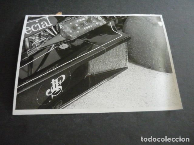 Alte Fotografie: AUTOMOVIL LOTUS FORMULA 1 JPS 9 AUTOMOVILISMO CARRERAS FOTOGRAFIA ORIGINAL 18 X 13 CM