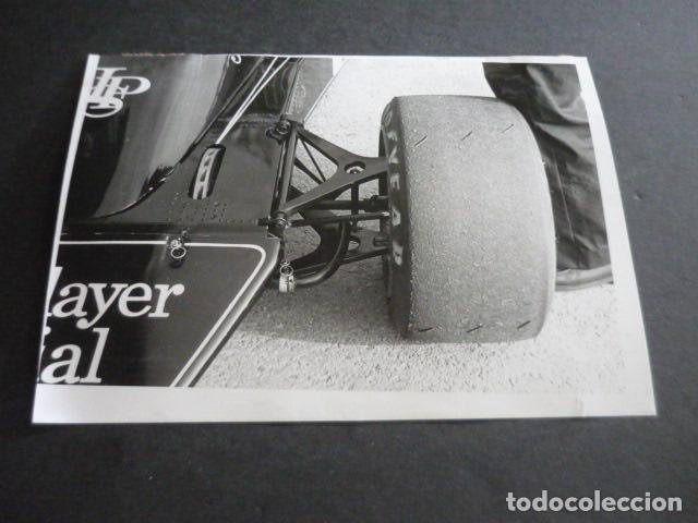Alte Fotografie: AUTOMOVIL LOTUS FORMULA 1 JPS 9 AUTOMOVILISMO CARRERAS FOTOGRAFIA ORIGINAL 18 X 13 CM
