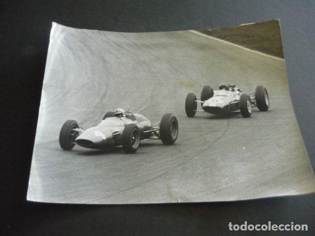 Fotografia antica: JIM CLARK CARREODOR CARRERA AUTOMOVILISMO ANTIGUA FOTOGRAFIA ORIGINAL 18 X 24 CM