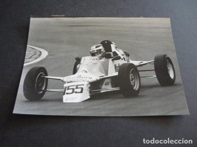 Fotograf&iacute;a antigua: JACQUES GOUDCHAUX CORREDOR EN FORMULA FORD 1600 AUTOMOVILISMO ANTIGUA FOTOGRAFIA ORIGINAL 18 X 13 CM