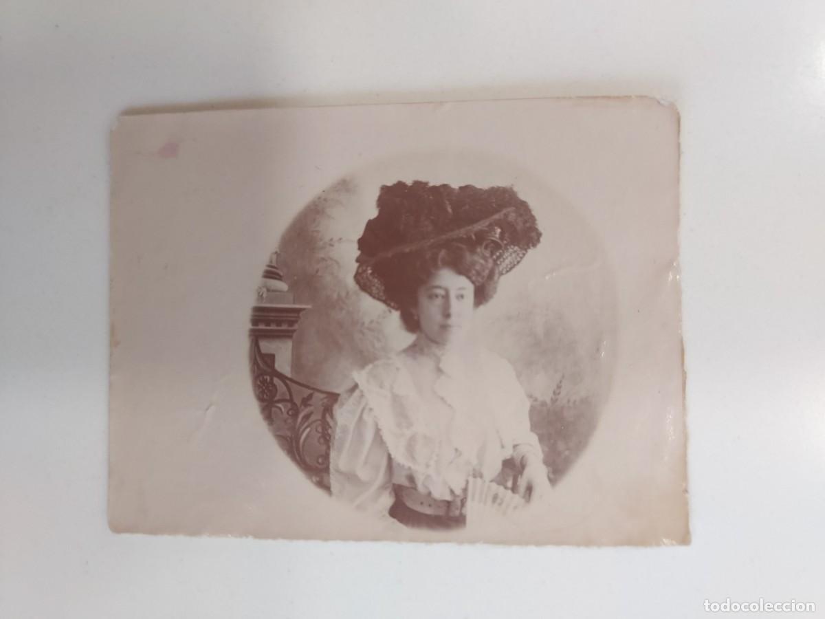 Fotograf&iacute;a antigua: FOTOGRAFIA ANTIGUA RETRATO DAMA CON SOMBRERO DE LA ERA EDUARDINA. CA. 1900-1910. 6 X 4,5 CM