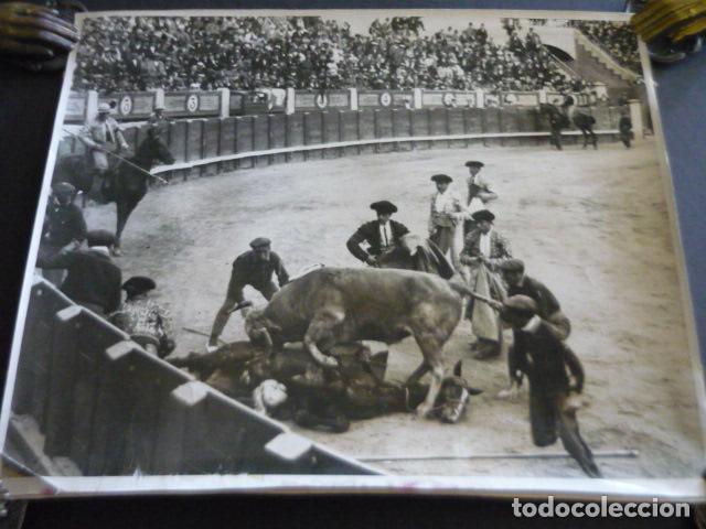 Fotograf&iacute;a antigua: CORRIDA DE TOROS ANTIGUA FOTOGRAFIA ORIGINAL 24 X 29 CM