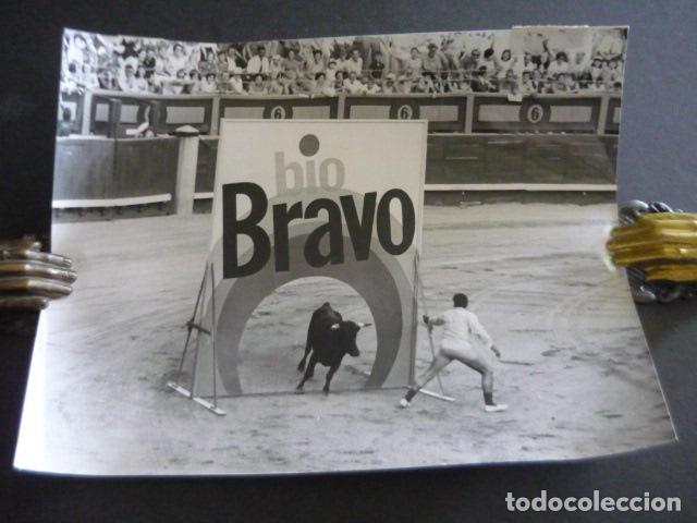 Alte Fotografie: MADRID PLAZA DE TOROS DE LAS VENTAS BECERRADA RADIO MADRID ANTIGUA FOTOGRAFIA ORIGINAL 18 X 24 CM