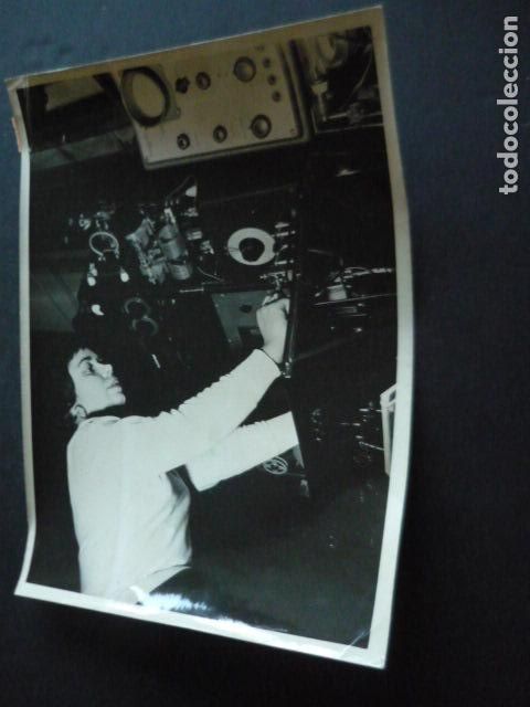 Fotografia antiga: MADRID CONSUELO PERNIA RADIOAFICIONADA 1956 ANTIGUA FOTOGRAFIA ORIGINAL 18 X 24 CM
