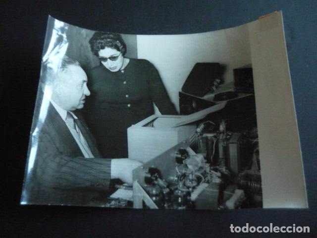 Fotograf&iacute;a antigua: FRANCISCO PUERTA RADIOAFICIONADO INGENIERO CASA MARCONI 1957 ANTIGUA FOTOGRAFIA ORIGINAL 18 X 24 CM