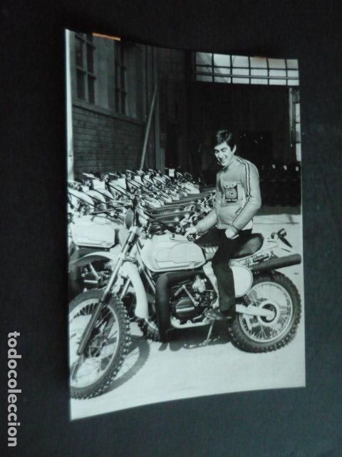 Fotografia antica: RICARDO TORMO CORREDOR MOTOCICLISTA MOPTOCICLISMO ANTIGUA FOTOGRAFIA ORIGINAL 18 X 13 CM