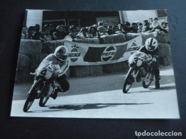 Fotografia antica: RICARDO TORMO ANGEL NIETO CORREDOR MOTOCICLISTA MOTOCICLISMO ANTIGUA FOTOGRAFIA ORIGINAL 18 X 24 CM