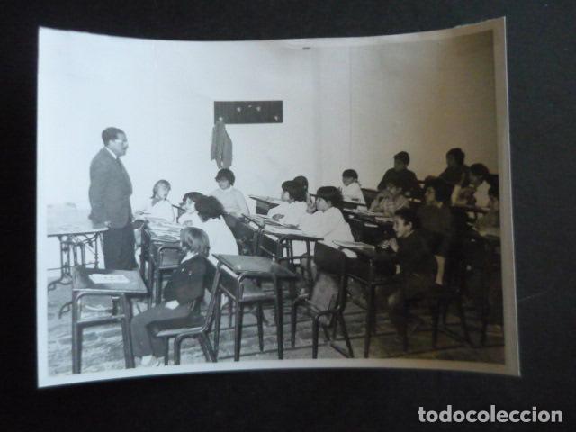 Fotograf&iacute;a antigua: VALENCIA MALVARROSA ESCUELA ASOCIACION CABEZAS DE FAMILIA ANTIGUA FOTOGRAFIA ORIGINAL 18 X 13 CM