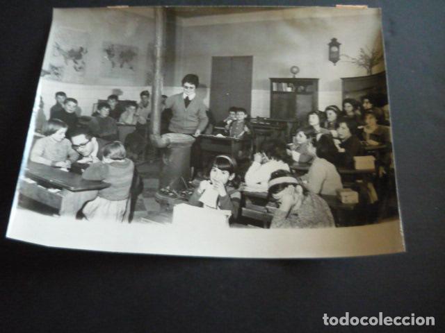 Fotografia antica: HORCAJUELO DE LA SIERRA MADRID ESCUELA NACIONAL MAESTRA ANTIGUA FOTOGRAFIA ORIGINAL 18 X 24 CM