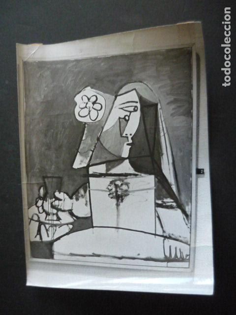 Fotograf&iacute;a antigua: BARCELONA EXPOSICION DEL PINTOR PABLO PICASSO 1969 SEGU&Iacute; FOT. ANTIGUA FOTOGRAFIA ORIGINAL 18 X 24 CM