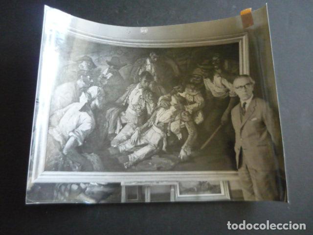 Photographie ancienne: MADRID GALERIA ARRIBAS EXPOSICION PINTOR TEODORO DELGADO 1969 ANTIGUA FOTOGRAFIA ORIGINAL 18 X 24 CM