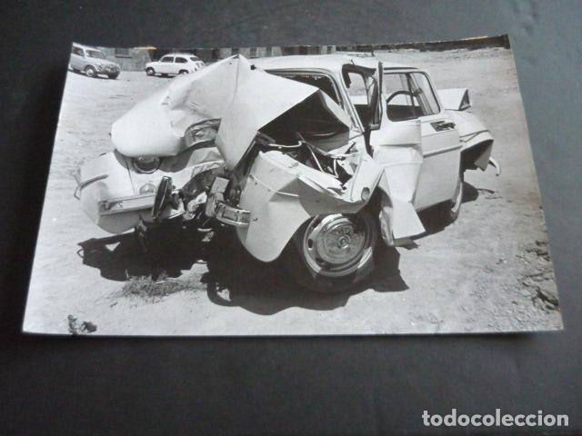 Fotograf&iacute;a antigua: MADRID AUTOMOVIL SEAT ACCIDENTADO ANTIGUA FOTOGRAFIA ORIGINAL 24 X 18 CM
