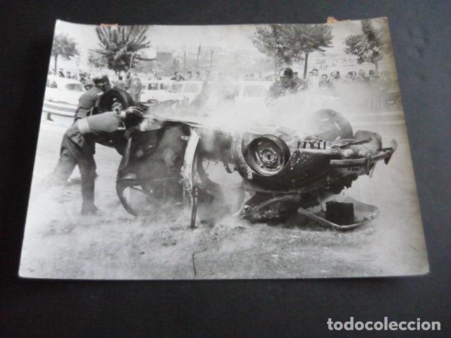 Fotograf&iacute;a antigua: MADRID AUTOMOVIL ACCIDENTADO ANTIGUA FOTOGRAFIA ORIGINAL 24 X 18 CM