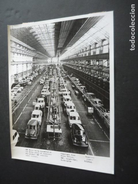 Fotografia antiga: FABRICA AUTOMOVIL MINI EN BIRMINGHAM ANTIGUA FOTOGRAFIA ORIGINAL 15 X 20 CM