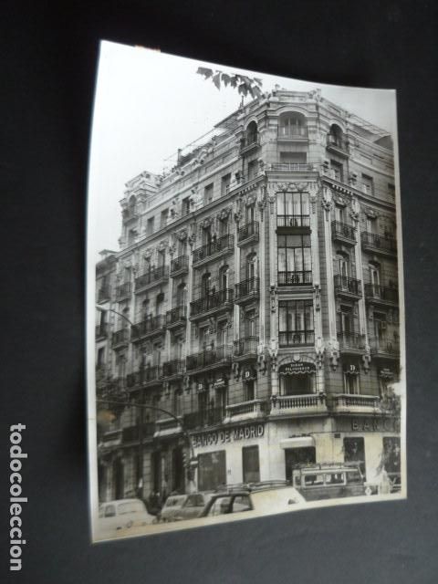 Fotografia antica: MADRID SEDE DEL PARTIDO DEL TRABAJO DE ESPA&Ntilde;A TRANSICCION 1977 FOTOGRAFIA 18 X 24 CM