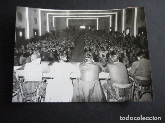 Antique Photography: SAGUNTO VALENCIA MANIFESTACION TRABAJADORES ALTOS HORNOS DEL MEDITERRANEO FOTOGRAFIA 18 X 13 CM