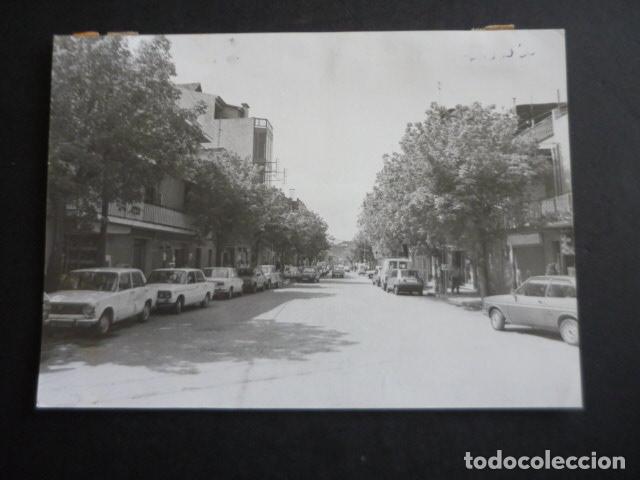 Fotografia antica: CANOVELLAS BARCELONA UNA CALLE FOTOGRAFIA 13 X 18 CM