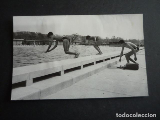 Alte Fotografie: MADRID PARQUE SINDICAL PISCINA PUERTA DE HIERRO MONCLOA FOTOGRAFIA 13 X 18 CM