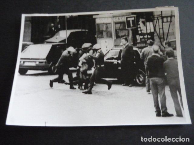 Fotograf&iacute;a antigua: BILBAO MANIFESTACON JUICIO ABORTO FOTOGRAFIA 18 X 13 CM