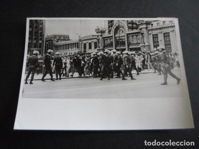 Fotograf&iacute;a antigua: BILBAO MANIFESTACON JUICIO ABORTO FOTOGRAFIA 18 X 13 CM