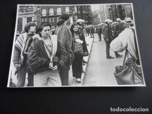 Antique Photography: BILBAO MANIFESTACON JUICIO ABORTO FOTOGRAFIA 18 X 24 CM