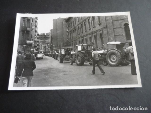 Antique Photography: LEON MANIFESTACION CONTRA CENTRAL NUCLEAR FOTOGRAFIA 13 X 18 CM GERARDO F. GABALDON FOTOGRAFO