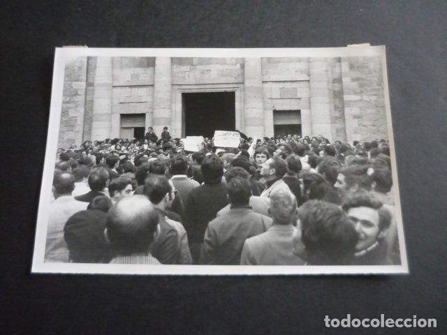 Antique Photography: LEON MANIFESTACION CONTRA CENTRAL NUCLEAR FOTOGRAFIA 13 X 18 CM GERARDO F. GABALDON FOTOGRAFO