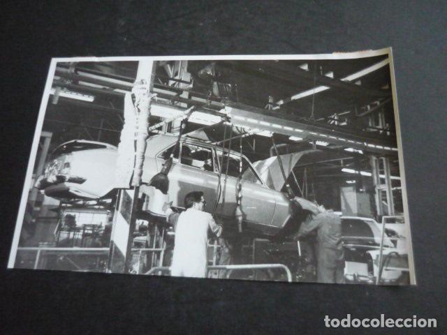 Fotograf&iacute;a antigua: BUENOS AIRES ARGENTINA FABRICA DE AUTOMOVILES PEUGEOT ANTIGUA FOTOGRAFIA ORIGINAL 18 X 12 CM
